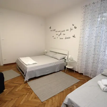 Vignola 6 Apartamento *